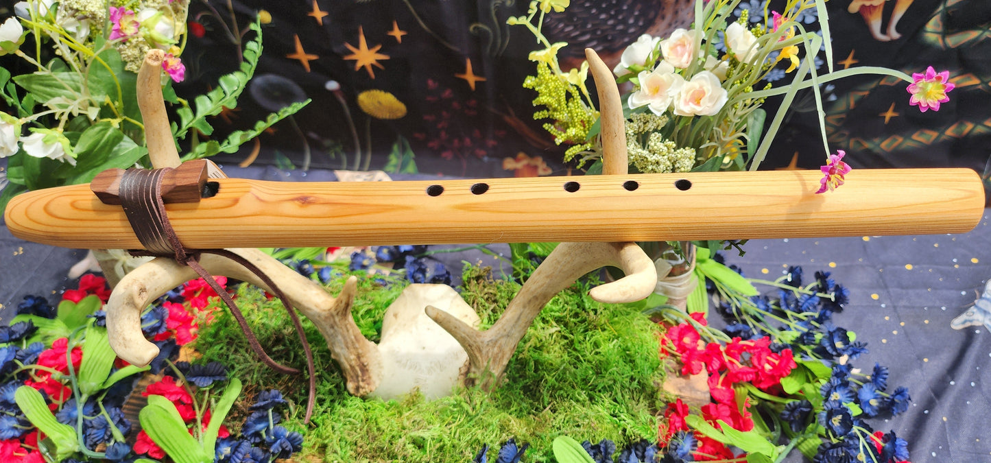 Western Cedar Flute in G – Earth Walker Edition