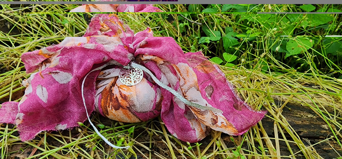 Cedar Essence Sachet Surprise – Handcrafted Aromatic Bliss