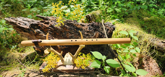 Key of C Whispering Cedar Frequencies of the Forest Flute – Handcrafted Melodies of the Wild
